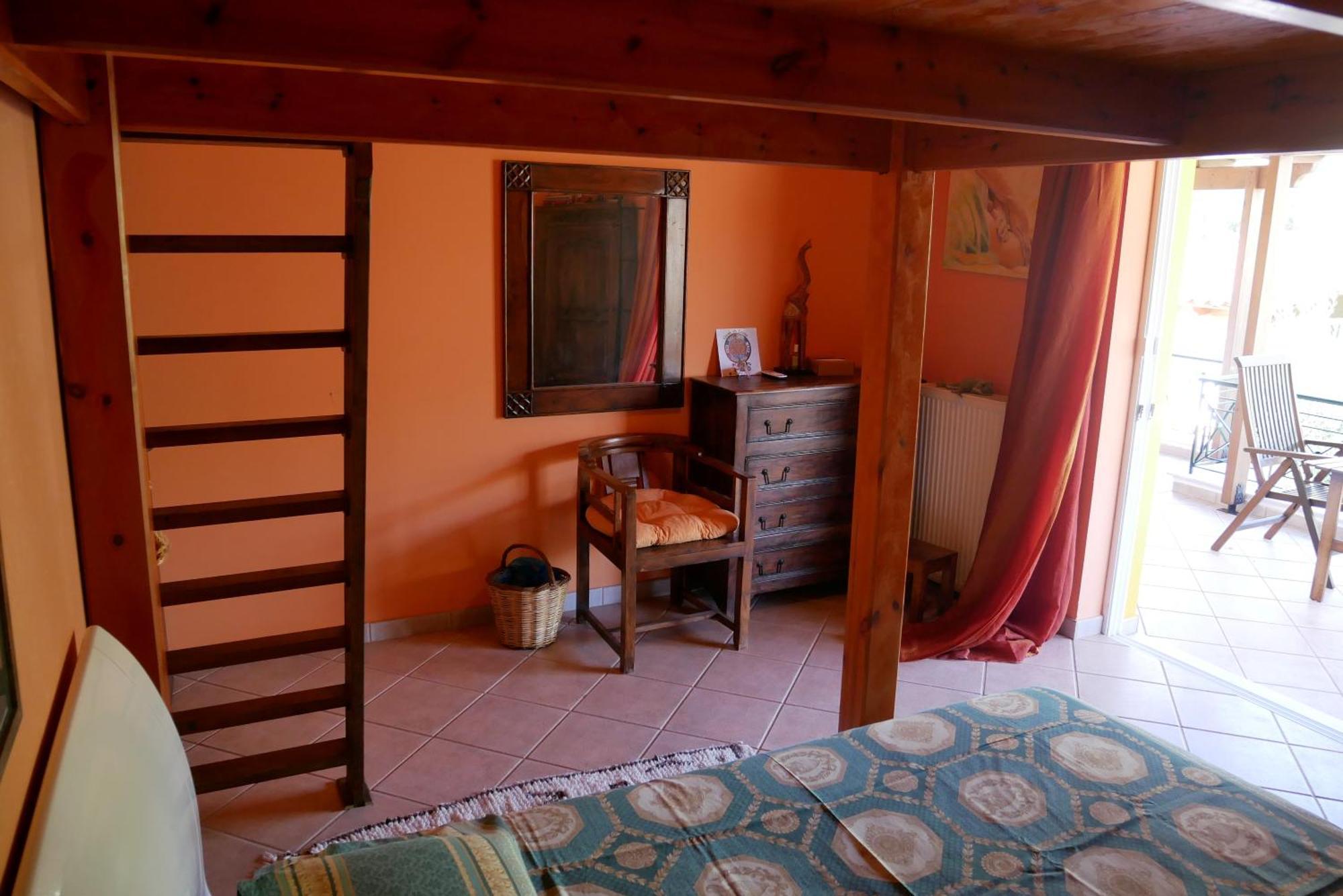 Casa Di Luce Bed & Breakfast Agia Marina  Ngoại thất bức ảnh