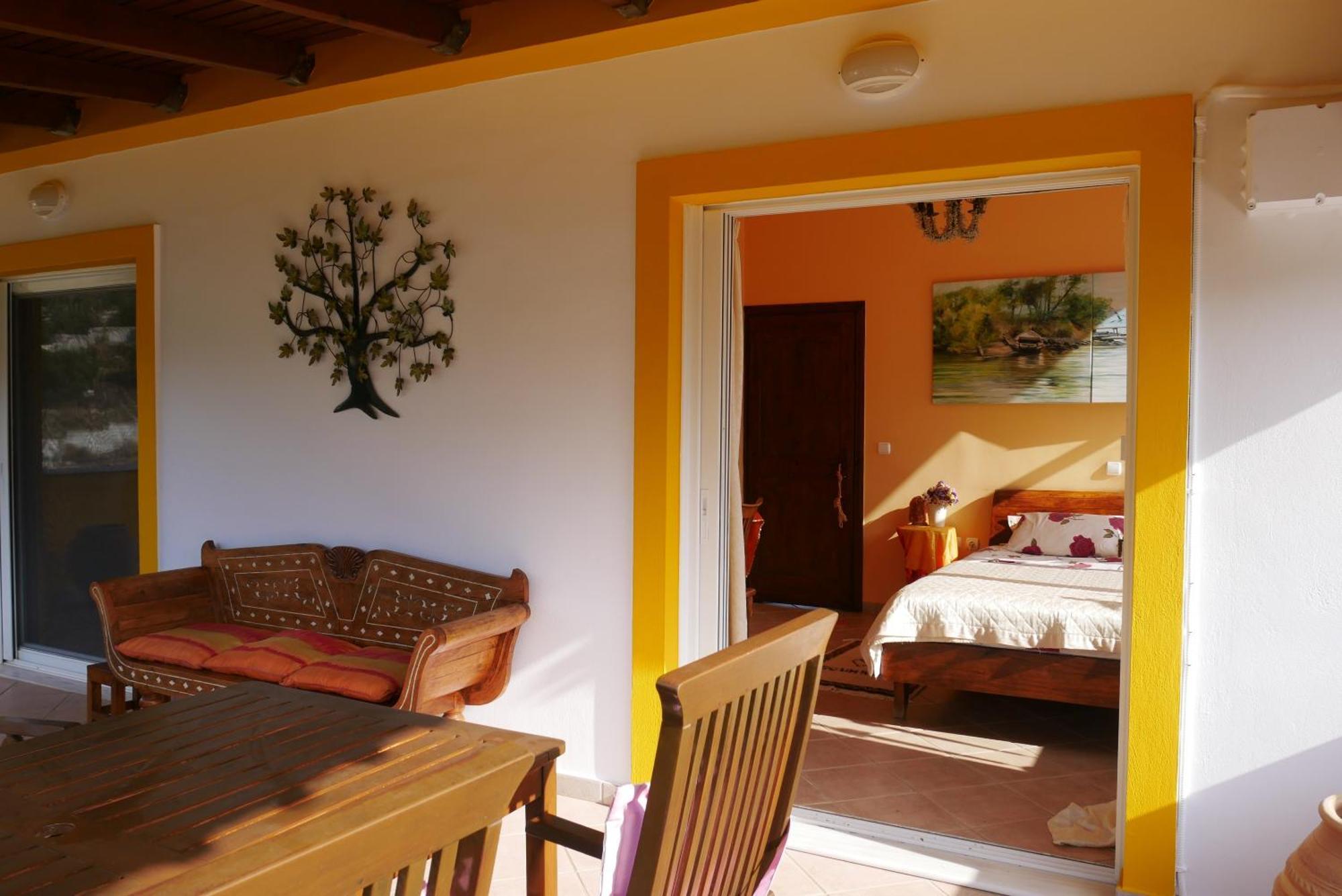 Casa Di Luce Bed & Breakfast Agia Marina  Ngoại thất bức ảnh