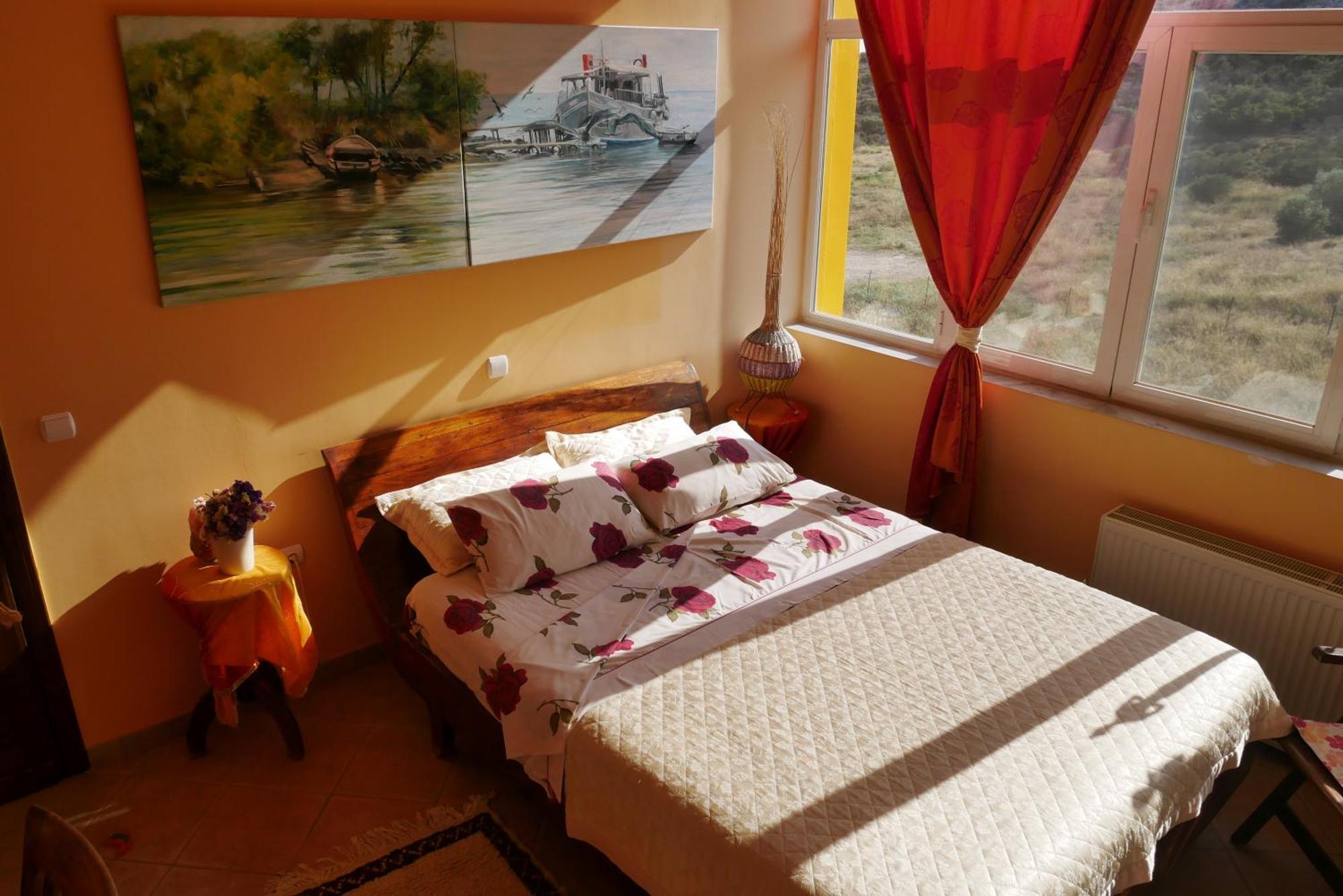 Casa Di Luce Bed & Breakfast Agia Marina  Ngoại thất bức ảnh