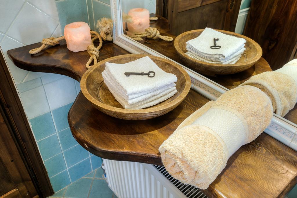 Casa Di Luce Bed & Breakfast Agia Marina  Ngoại thất bức ảnh