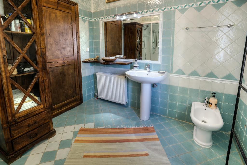 Casa Di Luce Bed & Breakfast Agia Marina  Ngoại thất bức ảnh